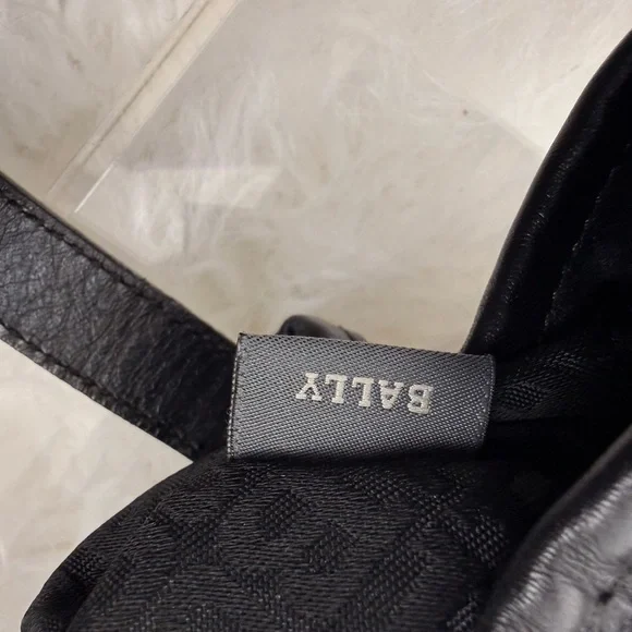 Rare Vintage BALLY Black Leather Drawstring Bucket Bag - Pristine Condition - Picture 11 of 15